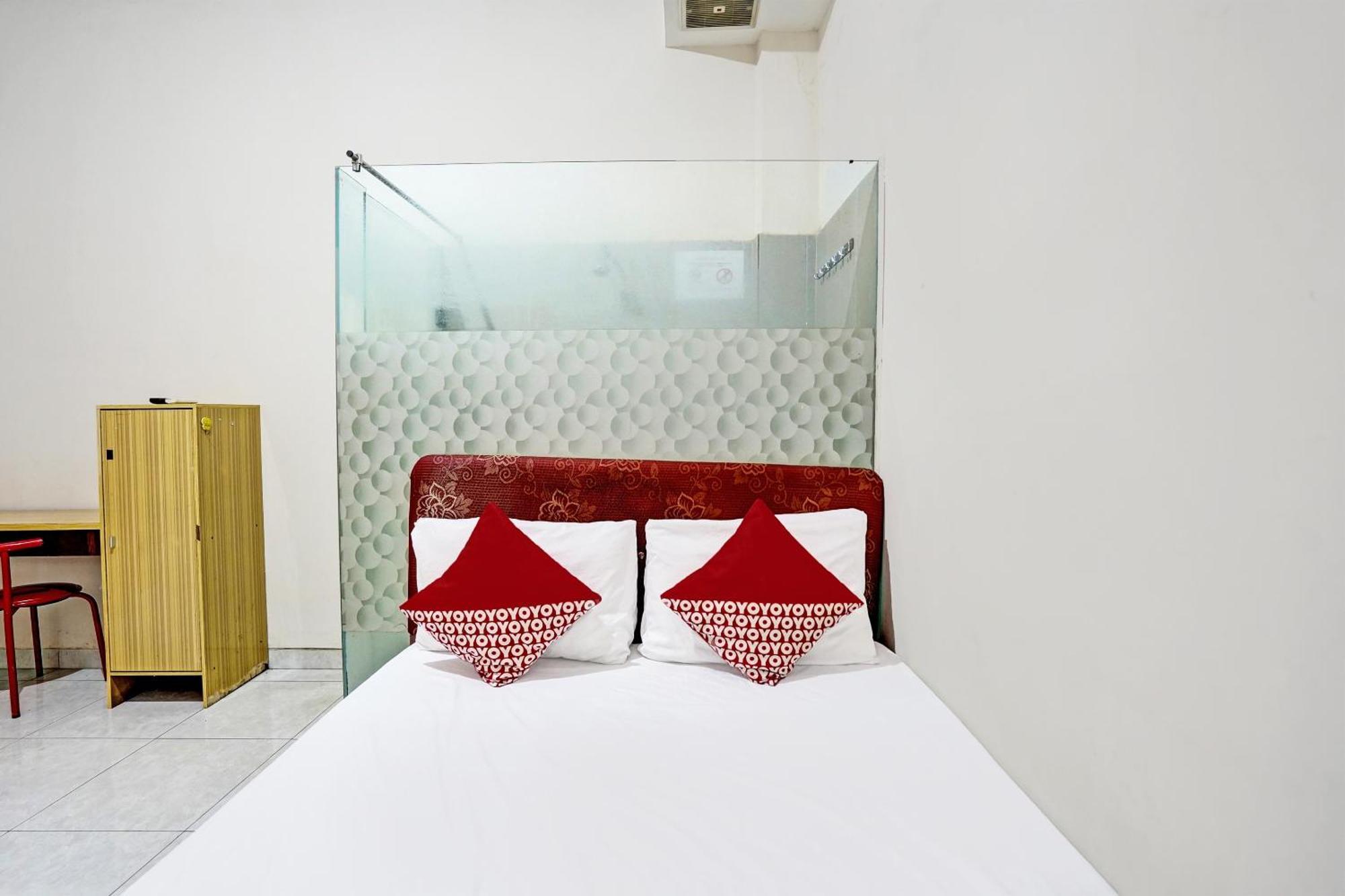 Oyo Life 92190 Arya Guest House Tulungagung Eksteriør billede